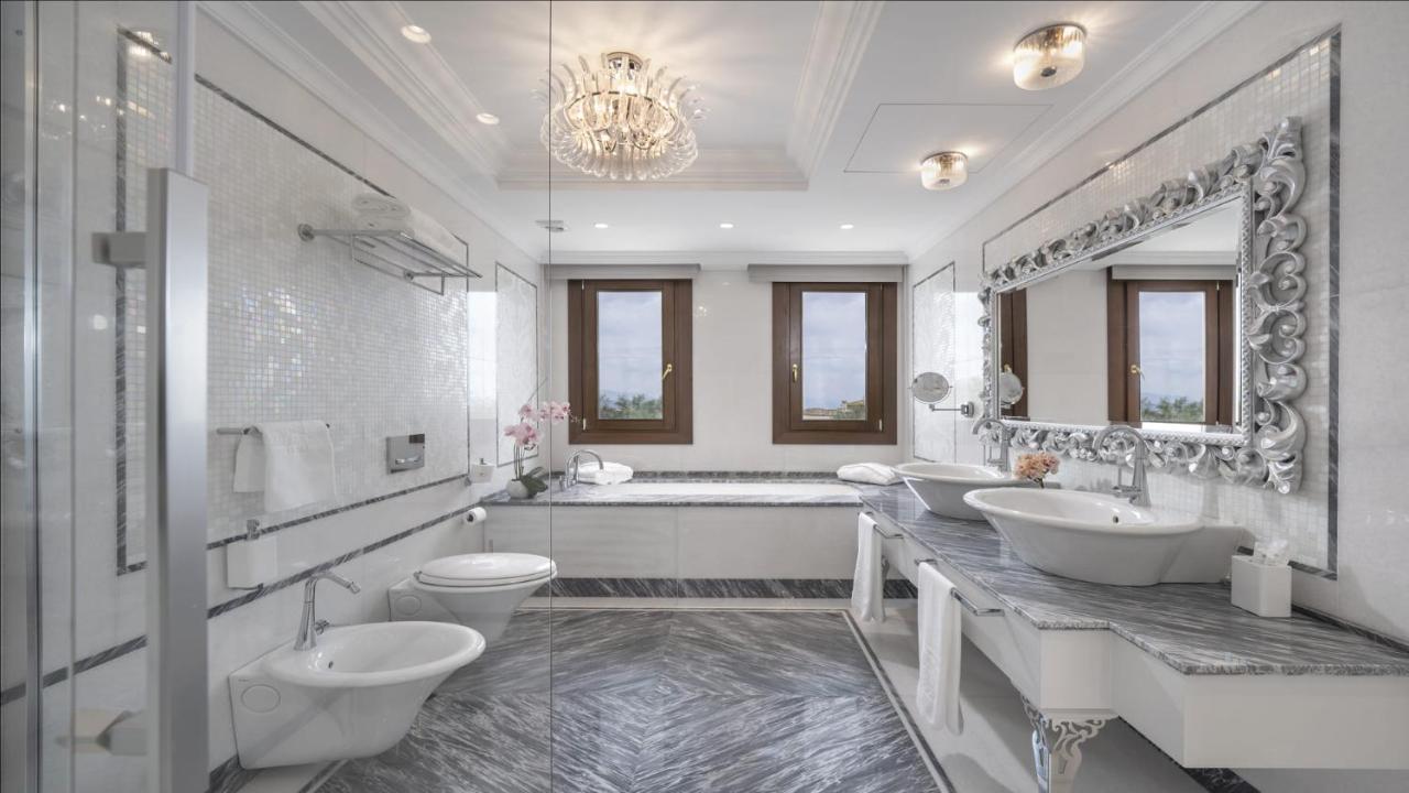 Royal Suite At The San Roque Club Екстериор снимка